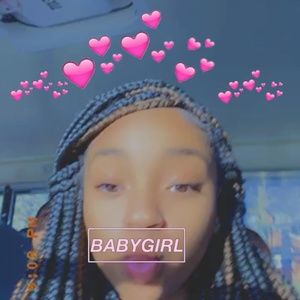 Meet your Posher, Layah